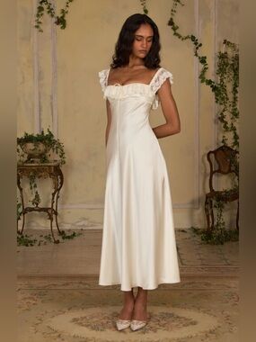 Mirror Palais Sonata Lady Length Dress in Crème